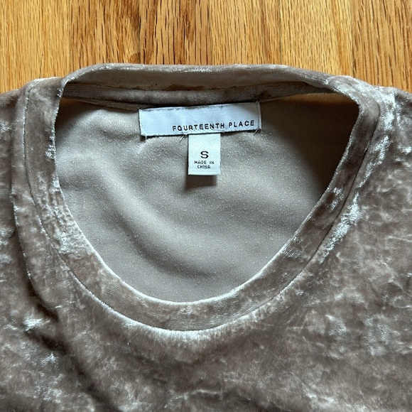 Fourteenth Place Velvet Look Long Top - Picture 3 of 9